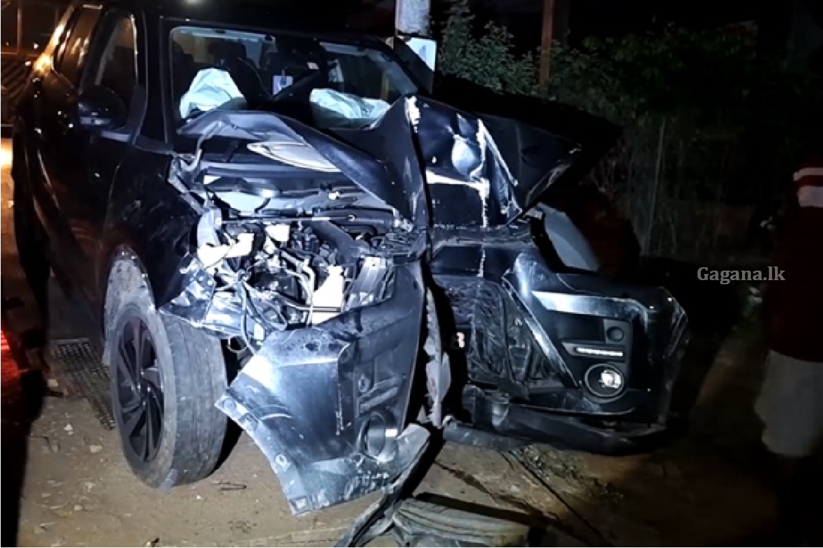 මාලිමා ලොක්කෙකු වාහන අනතුරකට - වාහනේ තාප්පේ කඩාගෙන ගිහින් බරපතල හානි | Npp Mp Muhammad Faisal Injured In Crash මාලිමා ලොක්කෙකු වාහන අනතුරකට - වාහනේ තාප්පේ කඩාගෙන ගිහින් බරපතල හානි | Npp Mp Muhammad Faisal Injured In Crash