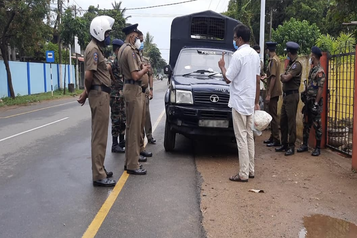 தமிழர் பகுதியொன்றில் மகளின் வீட்டிலிருந்து திரும்பிய குடும்பத்தினருக்கு ஷாக் கொடுத்த மர்ம நபர்கள் | Shock Family Returning From Daughter S House