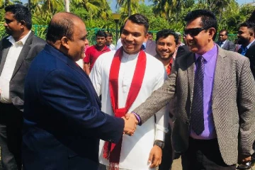 இலங்கைப் பணமுதலைகளை  ஆட்டம்காண வைத்த ரணில்!