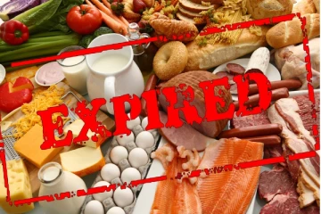 50 கோடி பெறுமதிமிக்க காலாவதியான உணவுப் பொருட்கள் மீட்பு: களஞ்சியசாலைக்கு பூட்டு!