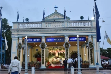 மணல்காடு புனித அந்தோனியார் ஆலயத்திலிருந்து மடு அன்னை திருத்தலத்திற்கு பாத யாத்திரை