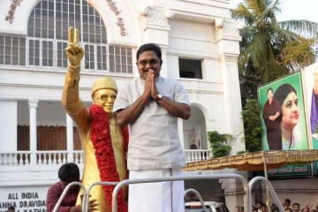 விஜய் வந்த வேலையை மட்டும் பார்க்கட்டும்: டிடிவி தினகரன்