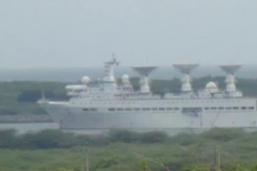 ආන්දෝලනාත්මක චීන නෞකාව පිටත්ව යයි..