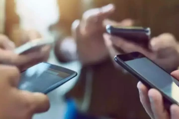 தென்னிலங்கையில் கையடக்க தொலைபேசிக்காக நடந்த கொடூரம்