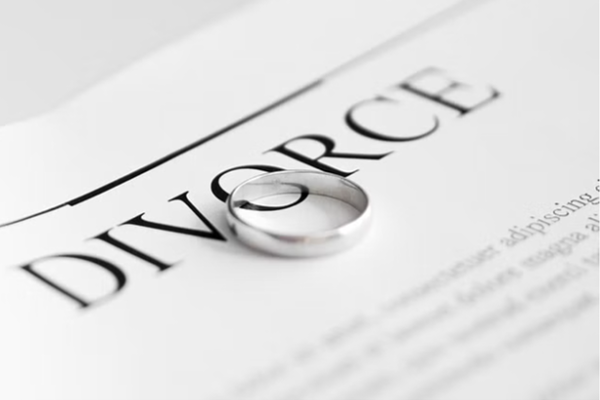 விவாகரத்து ஆன ஆண்கள்... நிகழ்ச்சியாக கொண்டாட அடித்த இன்விடேஷன் - வைரல் சம்பவம்! | Divorce Celebration Event In Bhopal