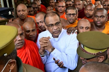 ඥානසාර හිමි නිදහස් කරන්න මහානායක හිමිවරුන්ගෙන් ඉල්ලීමක් නෑ - රජය ගත් තීරණය මෙන්න
