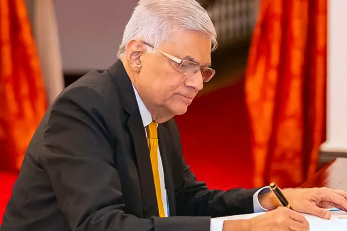 பிரதமர் பதவி விவகாரத்தில் விஜித ஹேரத்தின் பதிலால் கிளம்பிய புதிய சர்ச்சை! | Vijitha Herath On The Prime Ministerial Post Issue பிரதமர் பதவி விவகாரத்தில் விஜித ஹேரத்தின் பதிலால் கிளம்பிய புதிய சர்ச்சை! | Vijitha Herath On The Prime Ministerial Post Issue