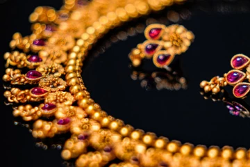 இதுக்கு ஒரு முடிவில்லையா? மீண்டும் எகிறிய தங்கம் விலை - இன்றைய நிலவரம்!