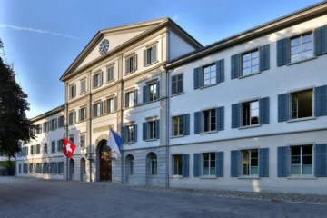 சுவிஸ் குடிமகனிடமிருந்து துப்பாக்கியைப் பறித்த பொலிசார்: திருப்பிக் கொடுக்க நீதிமன்றம் உத்தரவு