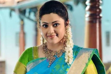 நடிகை மீனாவின் மகளை பார்த்திருக்கிறோம், அவரது அம்மாவை பார்த்துள்ளீர்களா?- முதன்முறையாக வெளியான புகைப்படம்