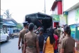 மூன்று பெண்களுடன் கைதான ஆண் ; சோதனையில் அம்பலமான விடயம்