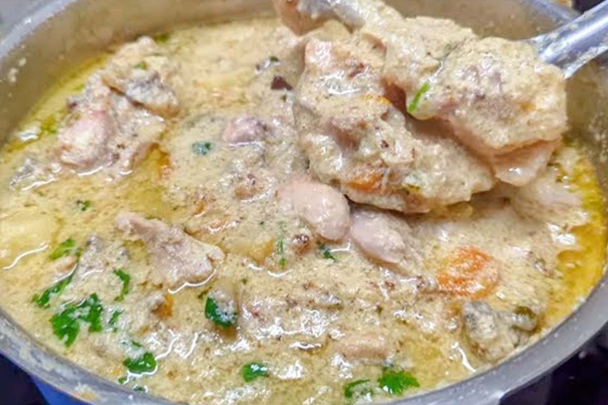 வீட்டில் காய்கறியே இல்லையா? மீல் மேக்கரை வைத்து வெள்ளை சால்னா வைக்கலாம் | White Meal Maker Salna Recipe In Tamil வீட்டில் காய்கறியே இல்லையா? மீல் மேக்கரை வைத்து வெள்ளை சால்னா வைக்கலாம் | White Meal Maker Salna Recipe In Tamil