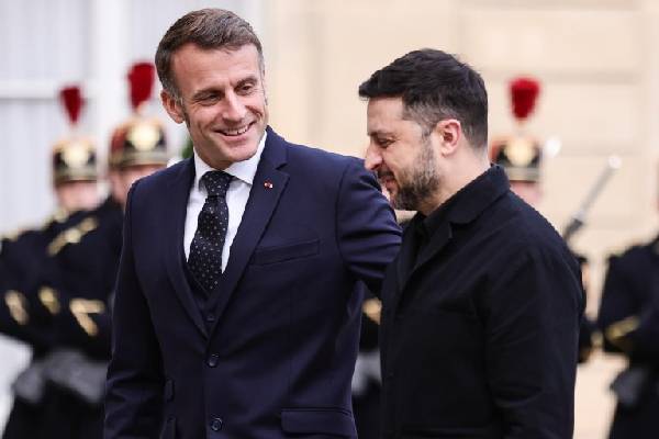 அமெரிக்கா உக்ரைனுக்கு துரோகம் செய்யும்: ஜெலென்ஸ்கியை எச்சரித்த மேக்ரான் | Macron Warned Zelenskyy Us May