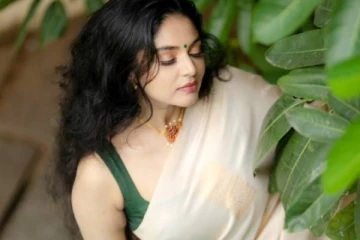 பாரில் இறுக்கமான ஆடையில் போட்டோஷூட்!! பிக்பாஸ் நடிகை சனம் செட்டியின் புகைப்படம்..