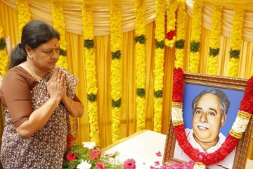 ஒன்னாதான் இருக்கோம்.. இது என் சபதம் -  அண்ணா பிறந்தநாள் விழாவில் சசிகலா!