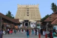 கோயிலுக்கு சென்று வீடு திரும்பும் பொழுது நாம் மறந்தும் இதை செய்து விடக்கூடாது