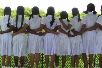 தென்னிலங்கையில் திடீரென மயங்கி விழுந்த மாணவிகளால் பரபரப்பு