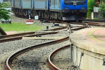 சேவையில் இருந்து நிறுத்தப்பட்டுள்ளதாக 12 ரயில்கள்! வெளியான காரணம்