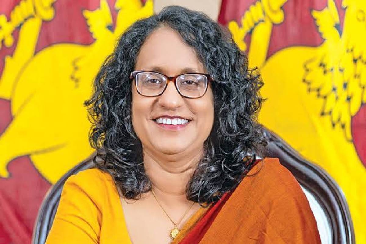 பெற்றோர், ஆசிரியர்களுக்கு பிரதமர் ஹரிணியின் வேண்டுகோள் | Pm Urges Parents Teachers Children Enjoyl Holidays