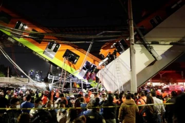 மெட்ரோ ரயில் பாலம் இடிந்து வீழ்ந்ததில் 13 பேர் பலி ; 70 பேர் காயம்