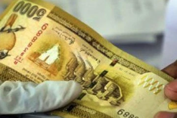 අල්ලස් ගත් ග්‍රාම නිලධාරිවරියකට වැඩ වැරදෙයි..