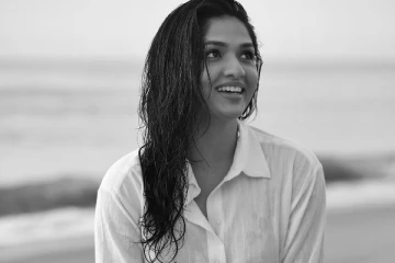 நடிகை சுனைனா கடற்கரையில் அழகிய போட்டோஷூட்