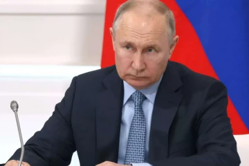 புடின் ஒரு வலிமையான தலைவர் அல்ல!