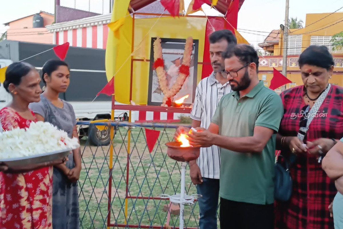 திருகோணமலையில் தியாக தீபம் திலீபனின் 39ஆவது நினைவு தினம் அனுஷ்டிப்பு | Thileepan S 39Th Death Anniversary Observed திருகோணமலையில் தியாக தீபம் திலீபனின் 39ஆவது நினைவு தினம் அனுஷ்டிப்பு | Thileepan S 39Th Death Anniversary Observed