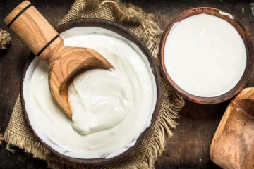 தினமும் ஒரு கப் தயிர் சாப்பிடுங்க: உடம்பில் நடக்கும் அதிசயத்தை கண்கூடாக பார்ப்பீங்க