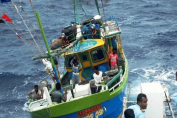 மேலும் 25 இந்திய மீனவர்கள் கைது