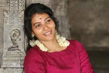 ஹோம்லியாக இருந்த திவ்யா துரைசாமியா இப்படி? பீச் போட்டோ பார்த்து ரசிகர்கள் அதிர்ச்சி