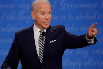 பத்திரிகையாளர் எழுப்பிய கேள்வி;   திட்டித்தீர்த்த  அமெரிக்க அதிபர்!