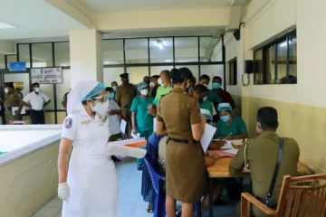 யாழில் இளைஞர்கள் மூவர் அதிரடியாக கைது