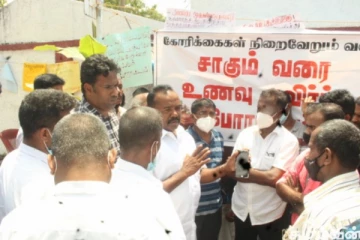 விநாயகமூர்த்தி முரளிதரனின் உறுதிமொழியையடுத்து தற்காலிகமாக நிறைவுக்கு வந்த உண்ணாவிரத போராட்டம்