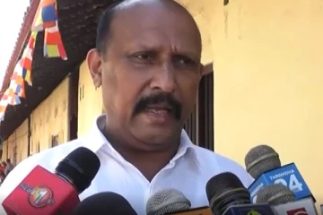 கர்தினால் கேட்டமைக்கு அமைய காவல்துறை அதிபர் “கோட்”டை கழற்றிவிட்டு செல்லமாட்டார்!