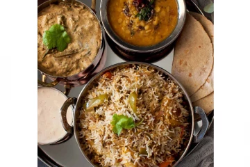 ஹோட்டல் ஸ்டைல் வெஜ் தம் பிரியாணி! வீட்டிலேயே எப்படி செய்யலாம்