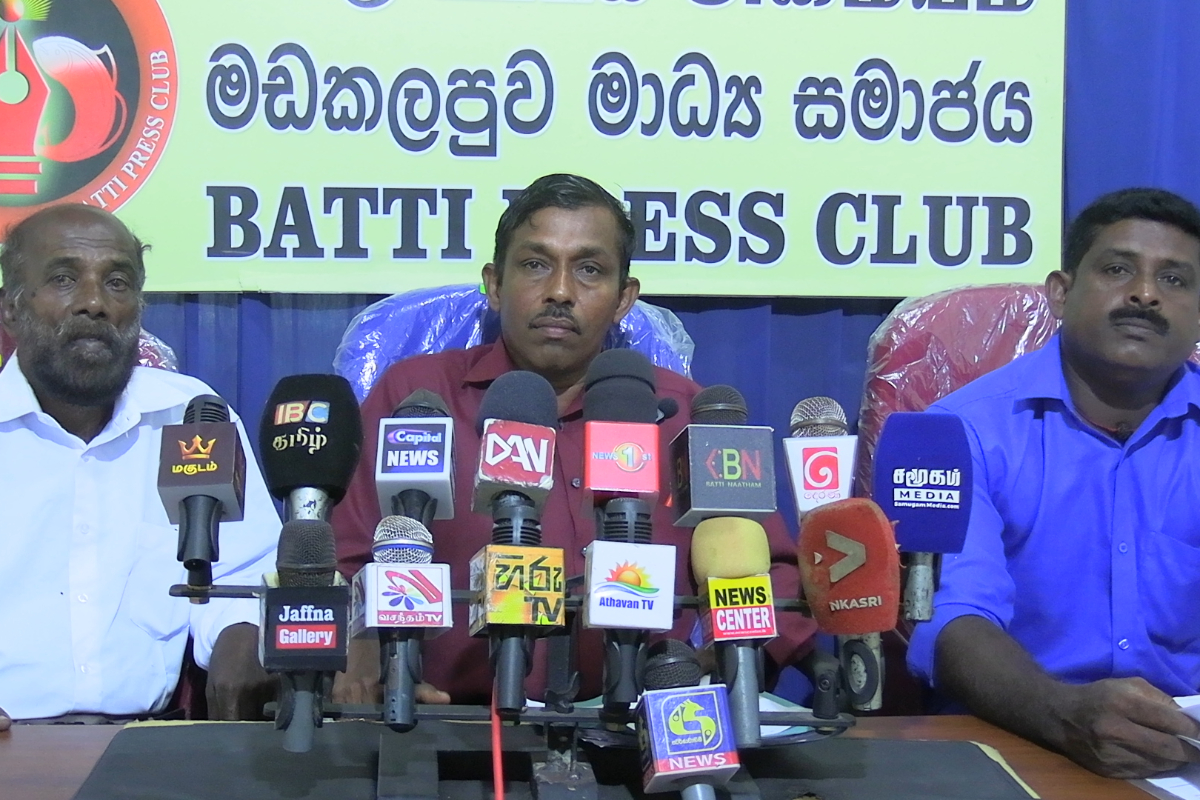 பல்கலைக்கழகத்தினால் மூடப்பட்டுள்ள வீதி - திறந்து மக்கள் பாவனைக்கு வழங்குமாறு கோரிக்கை | Request To Open The Closed Road For Public Use