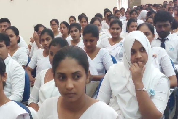 யாழில் இன்று 350 பேருக்கு நியமனம் ; வழங்கி வைத்தார் ஆளுநர் | Appointment Of 350 People Today In Jaffna
