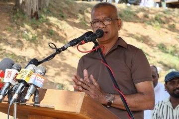 ලංකාවේ බදු සල්ලිවලින් වැඩිම හරියක් වියදම් කරන්නේ ගොවියෝ වෙනුවෙන්" - අමාත්‍ය ලාල්කාන්තගෙන් විශේෂ හෙළිදරව්වක්