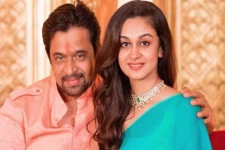 நடிகர் அர்ஜூனின் மனைவி, இரண்டாவது மகளை பார்த்திருக்கிறீர்களா? மனைவி, மகளுடன் ஒரு புகைப்படம்