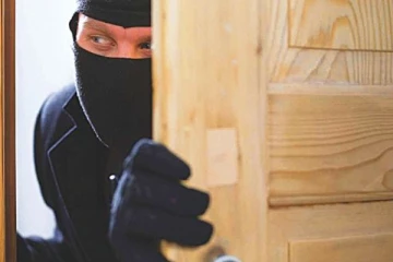 யாழில் வைத்தியசாலைக்கு சென்று வீடு திரும்பியவருக்கு காத்திருந்த அதிர்ச்சி!