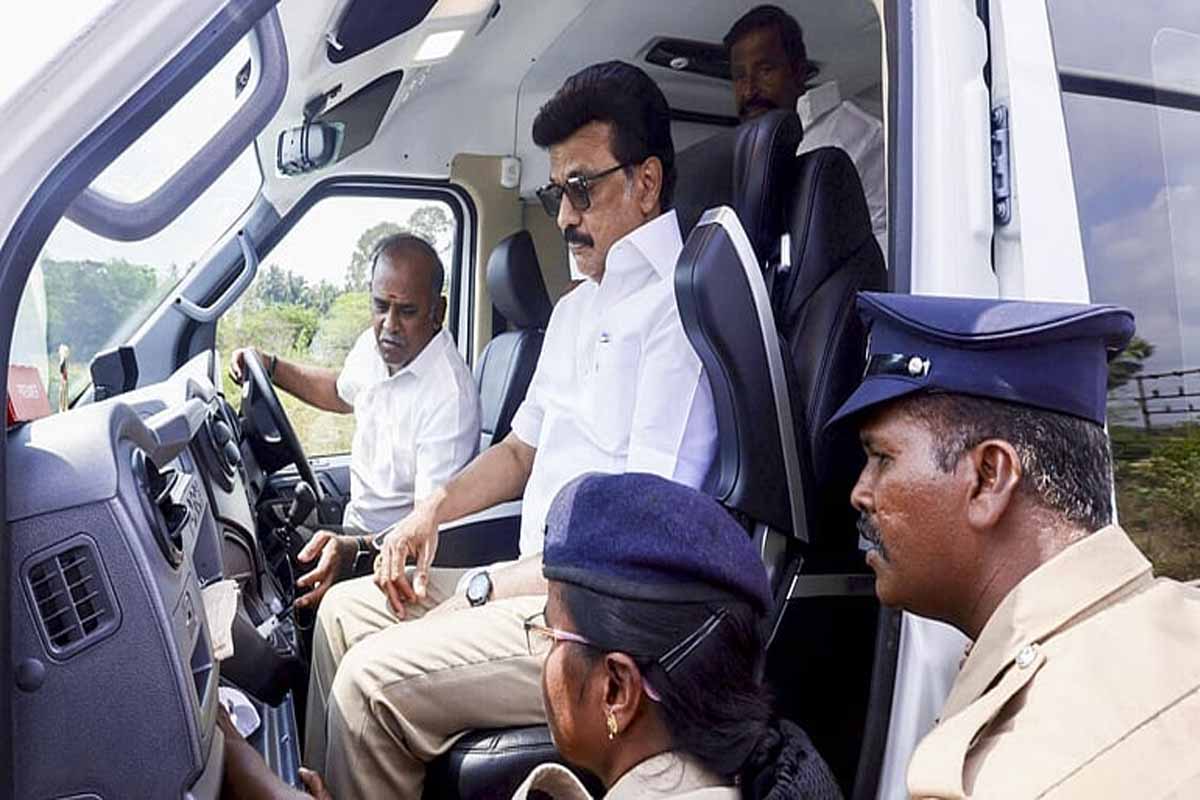 பறக்கும் படையினர் சோதனை: இத்தனை கோடி ரூபாய் சிக்கியதா? | Flying Squad Enquiry பறக்கும் படையினர் சோதனை: இத்தனை கோடி ரூபாய் சிக்கியதா? | Flying Squad Enquiry