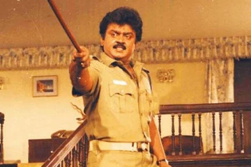 தெரு ஓரமாக இறந்து கிடந்த பிரபல இயக்குனர்- சோகத்தின் உச்சம்