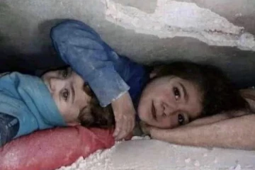 துருக்கி இடிபாடுகளிற்குள் சிக்கி மன்றாடிய சிறுமி; தந்தை வெளியிட்ட தகவல்!