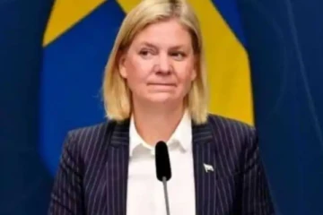 ‘’எனக்கு இந்த பதவியே வேண்டாம் ‘’  - பிரதமரான சில மணிநேரங்களில் பதவி விலகிய ஸ்விடன் பிரதமர்,  என்ன நடந்தது?