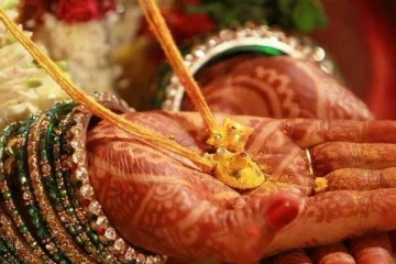 சின்ன வயசுல திருமணம் செய்த தமிழ் நடிகைககள்!! இந்த நடிகையும் தான்..