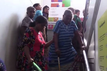 5000 ரூபாவை பெற 2000 ரூபாவை செலவு செய்த யாழ்.பயனாளிகள்!