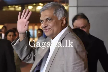 සිසු විරෝධය නොතකා ජනපති කැලණිය විශ්වවිද්‍යාලයට. - (VIDEO)