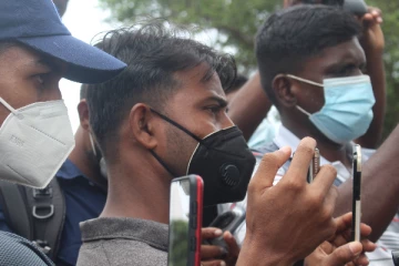 புலனாய்வாளர்களால் ஊடகவியலாளர்களின் செய்தி சேகரிப்புக்கு இடையூறு