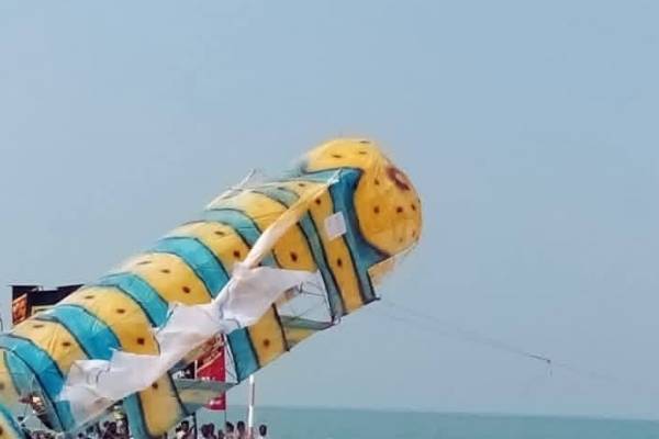 யாழ்ப்பாண கடற்கரையில் மாபெரும் பட்டத்திருவிழா | Jaffna Grand Graduation Ceremony